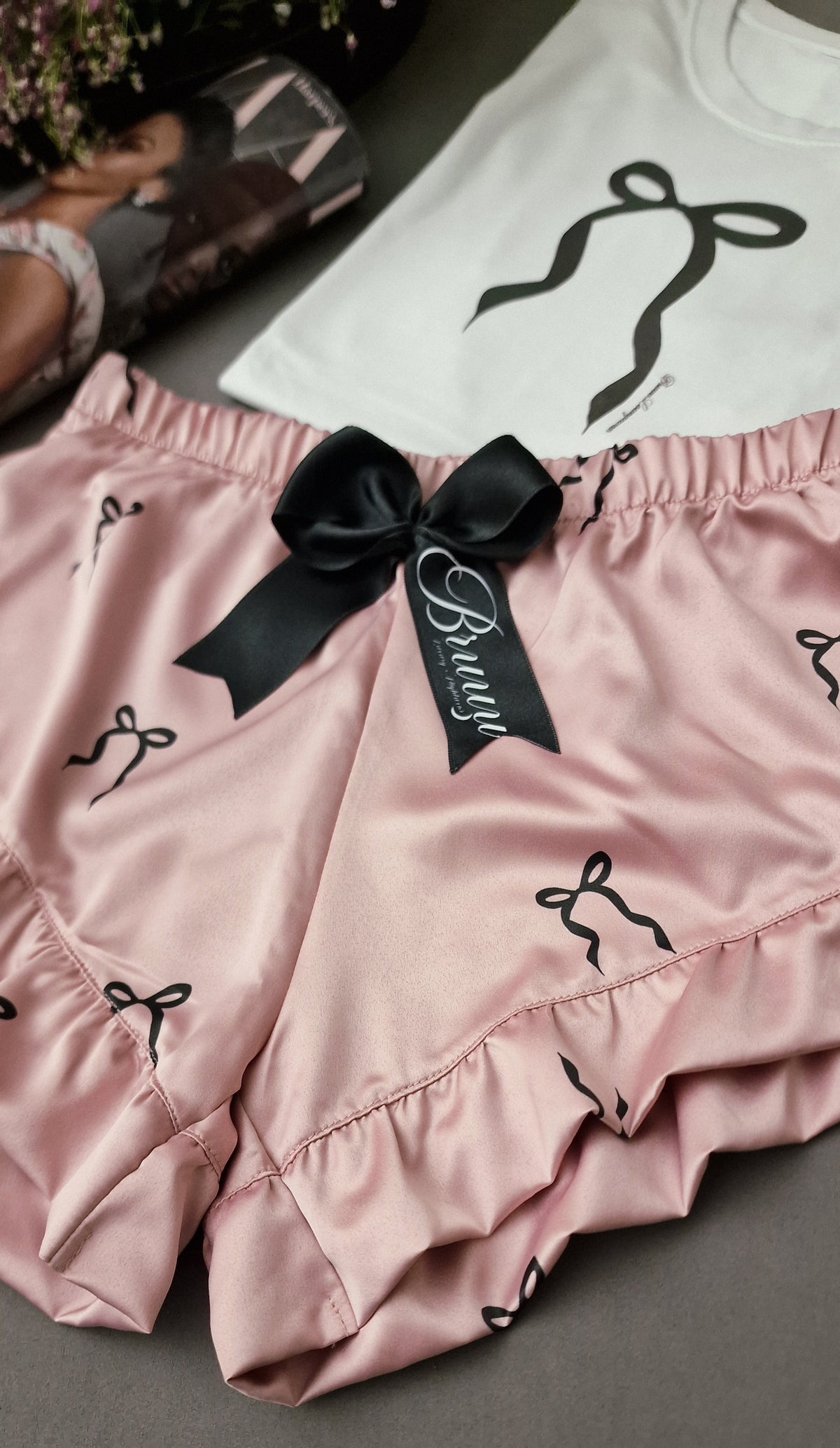 Pink White short