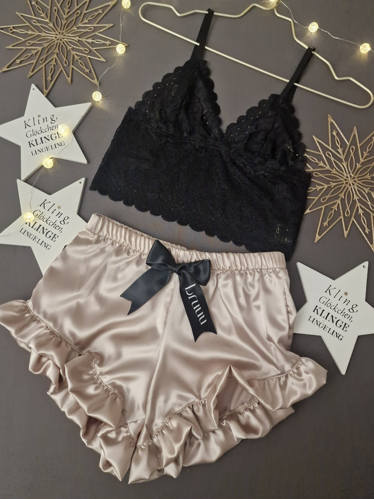 Beige black short